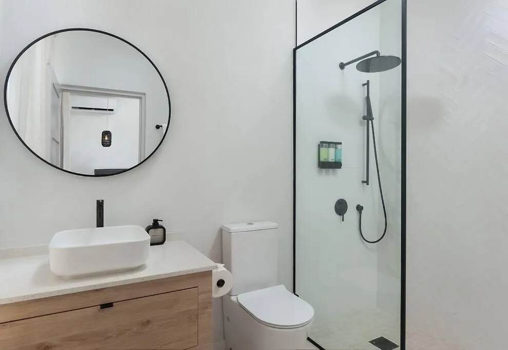 Villa Porters 2 Bed Townhome Azzurro - Walk To Beach Saint James