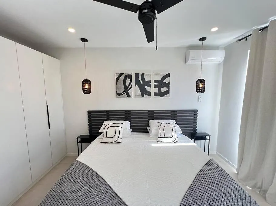 Porters 2 Bed Townhome Azzurro - Walk To Beach Saint James 0*,  Barbados